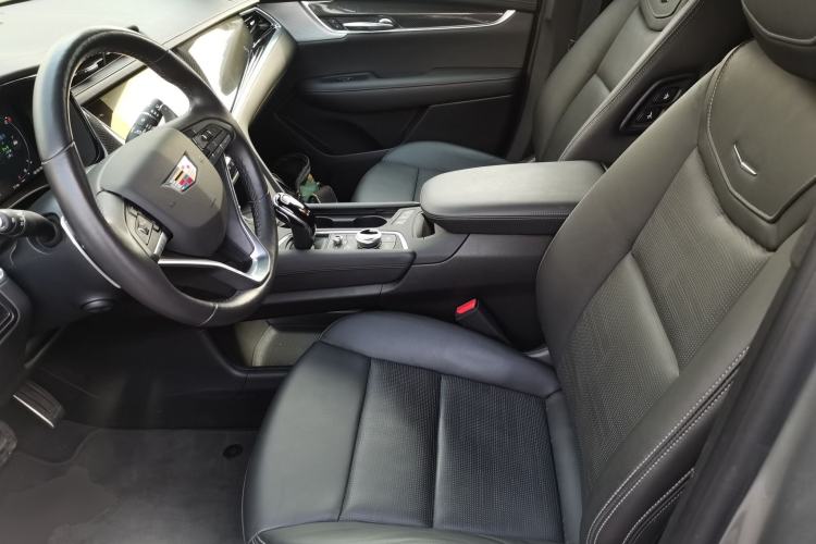 Used Cadillac XT6 2025 2.0T Six-Seater All-Wheel-Drive Prestige Executive Black Label Version Left Front Seat