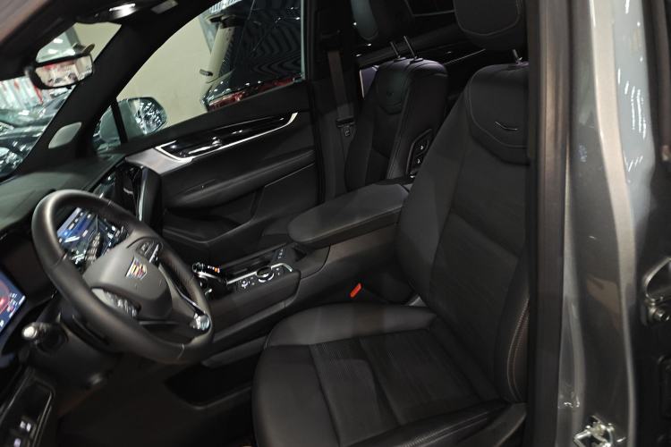 Used Cadillac XT6 2025 2.0T Six-Seater Four-Wheel-Drive Luxury Executive Classic Edition Left Front Seat