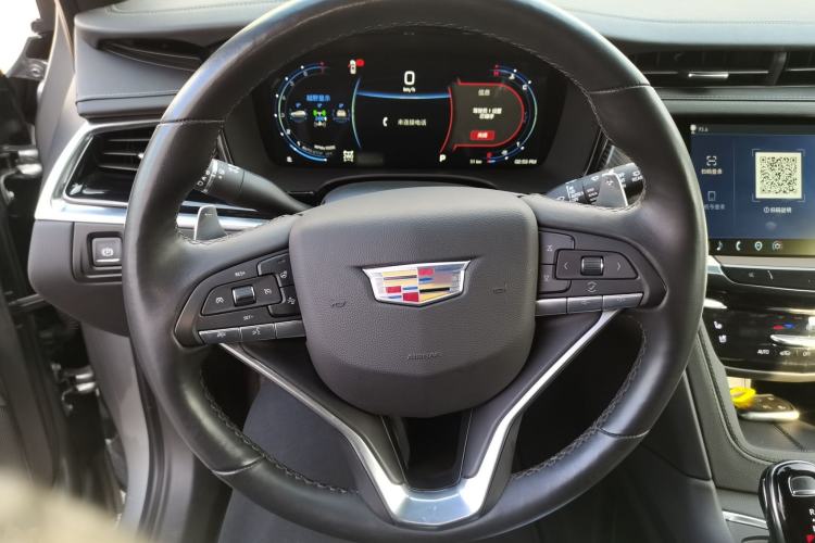 Used Cadillac XT6 2025 2.0T Six-Seater All-Wheel-Drive Prestige Executive Black Label Version Steering Wheel
