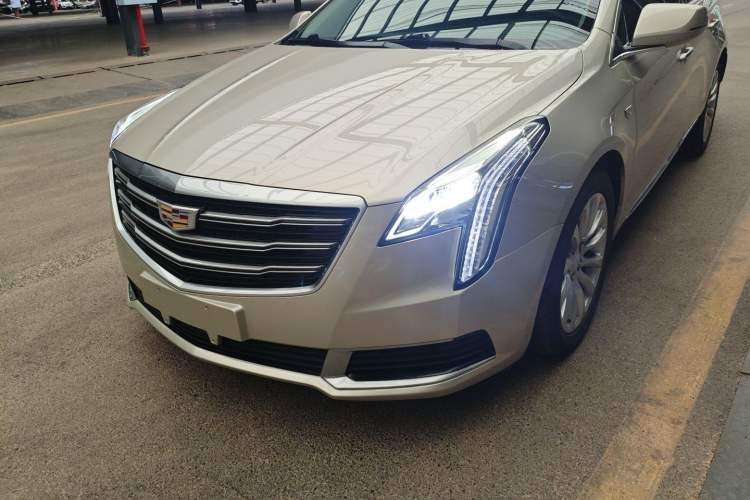 Used Cadillac XTS 2018 28T Tech Edition Left Front Headlight