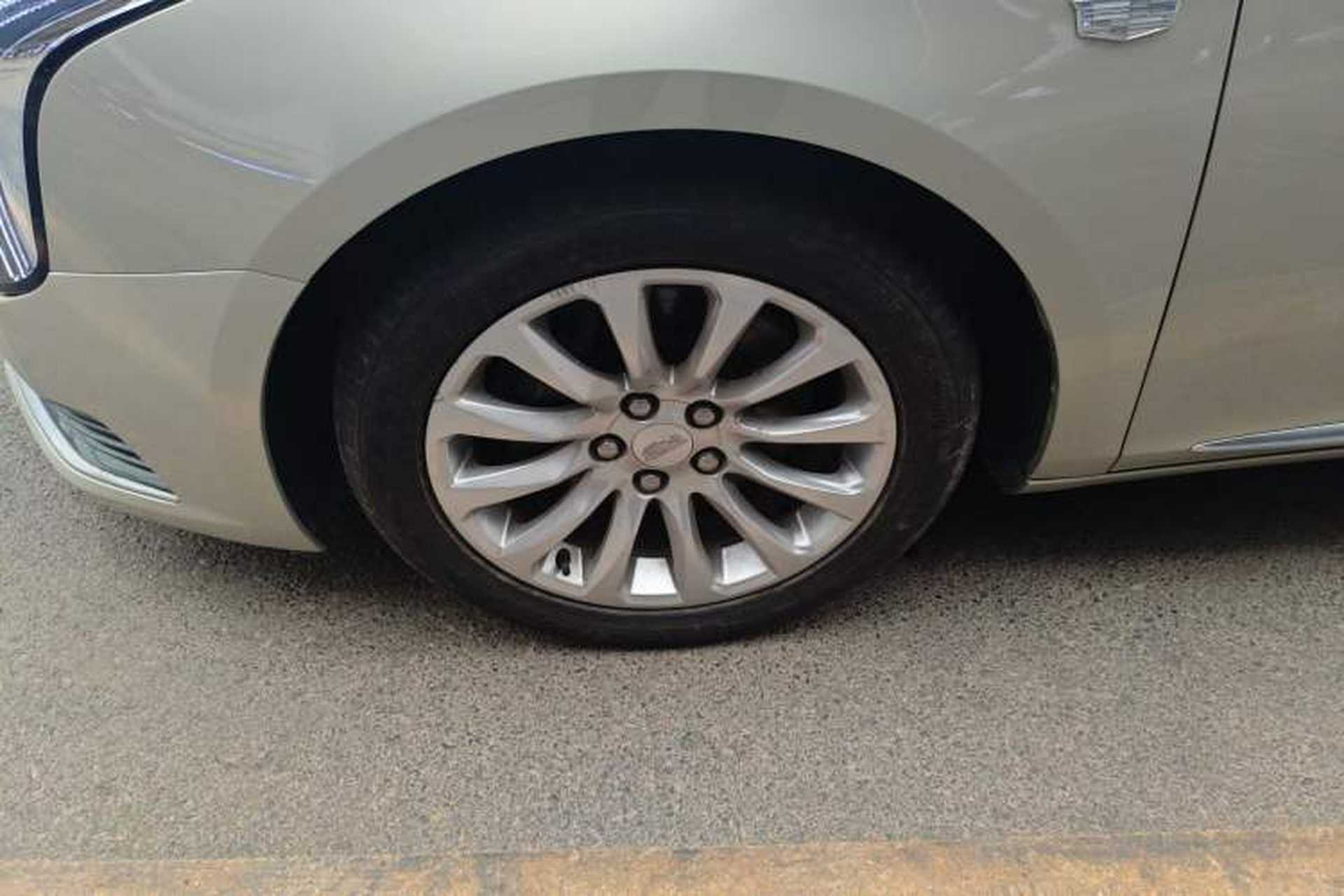 Used Cadillac XTS 2018 28T Tech Edition Left Front Wheel Hub