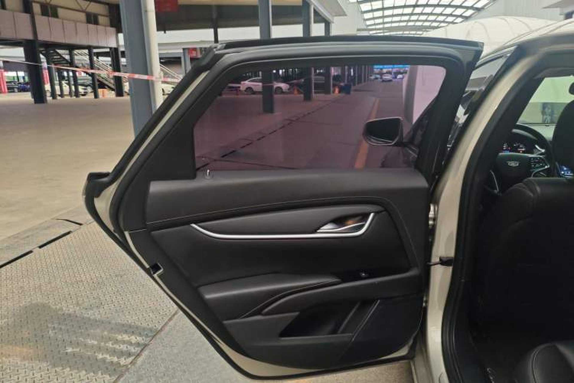 Used Cadillac XTS 2018 28T Tech Edition Left Rear Door Interior