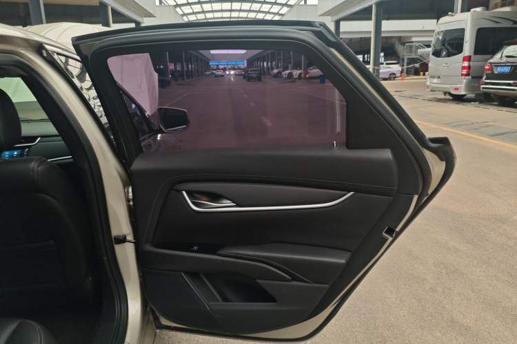 Used Cadillac XTS 2018 28T Tech Edition Right Rear Door Interior