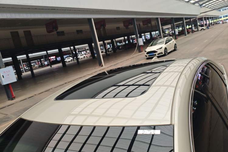 Used Cadillac XTS 2018 28T Tech Edition Roof