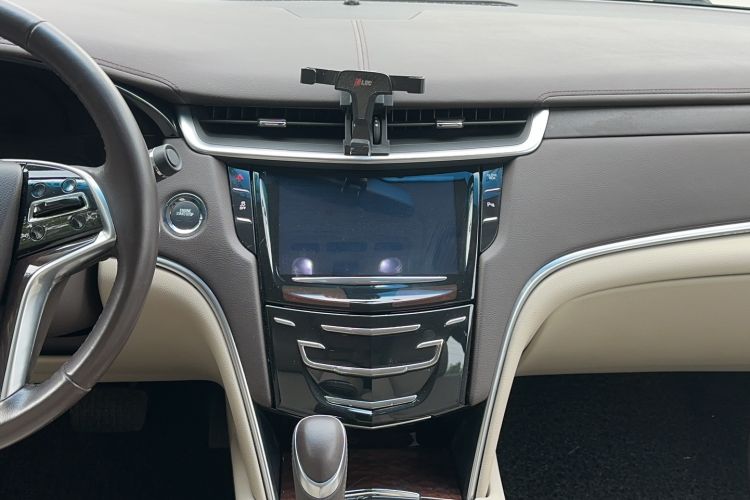 Used Cadillac XTS 2013 28T Comfort Model Audio And AC Panel