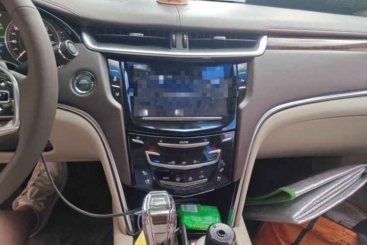Used Cadillac XTS 2013 28T Leading Model Audio And AC Panel