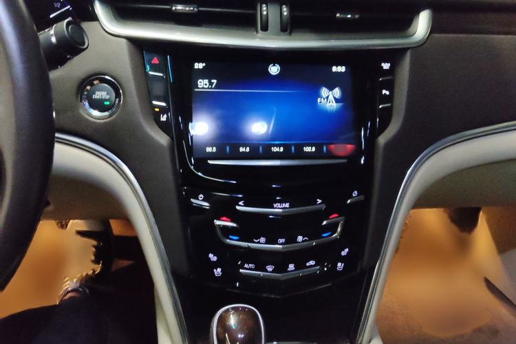 Used Cadillac XTS 2013 28T Luxury Model Audio And AC Panel