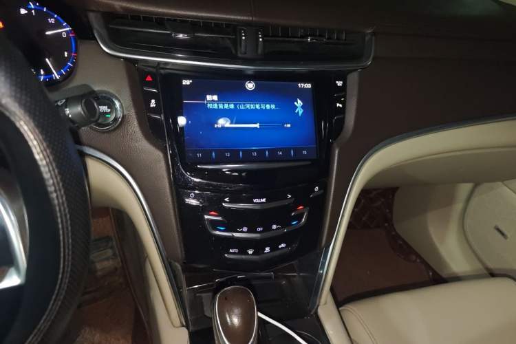 Used Cadillac XTS 2013 28T Comfort Model Audio And AC Panel