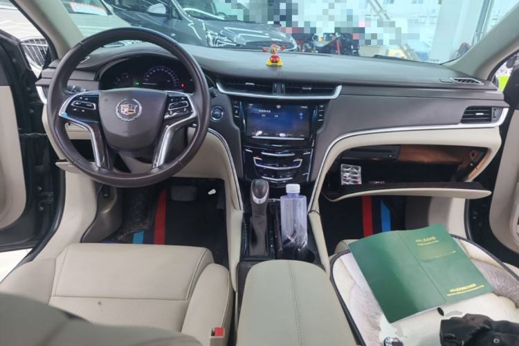 Used Cadillac XTS 2013 28T Comfort Model Center Console
