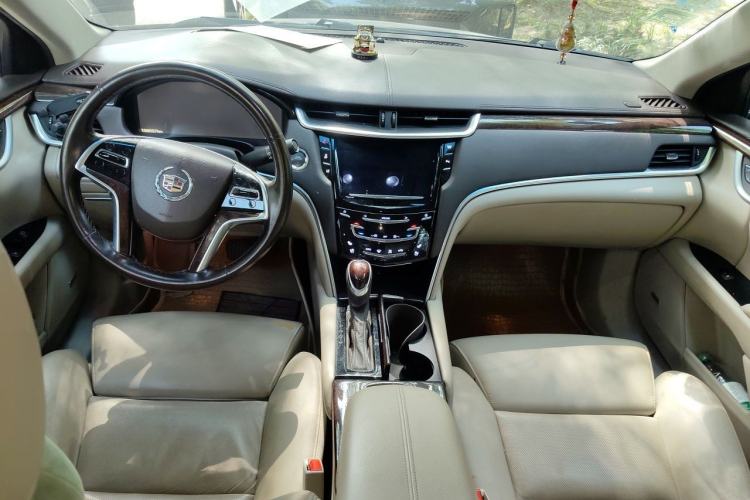 Used Cadillac XTS 2013 36S Platinum Edition Center Console