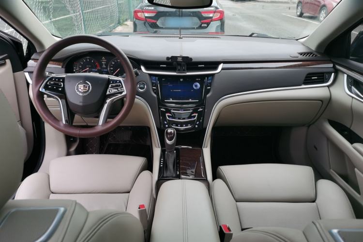 Used Cadillac XTS 2013 36S Platinum Edition Center Console
