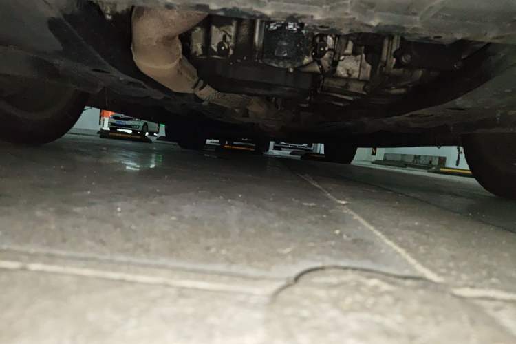Used Cadillac XTS 2013 28T Comfort Model Chassis Front