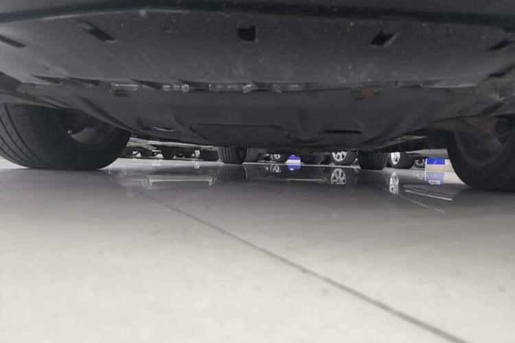 Used Cadillac XTS 2013 28T Comfort Model Chassis Front