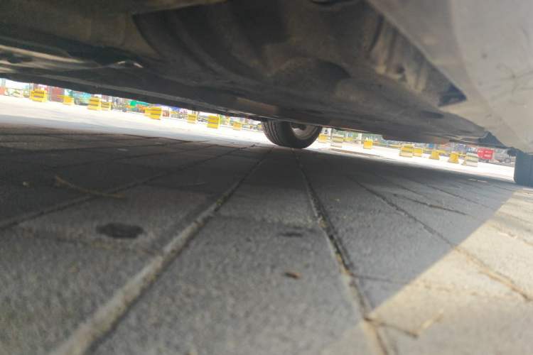 Used Cadillac XTS 2013 28T Comfort Model Chassis Front Left