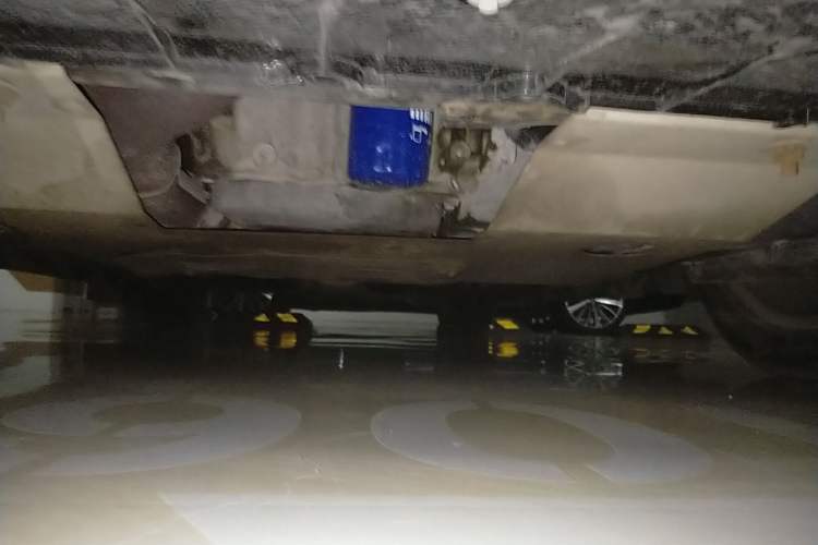Used Cadillac XTS 2013 28T Luxury Model Chassis Front