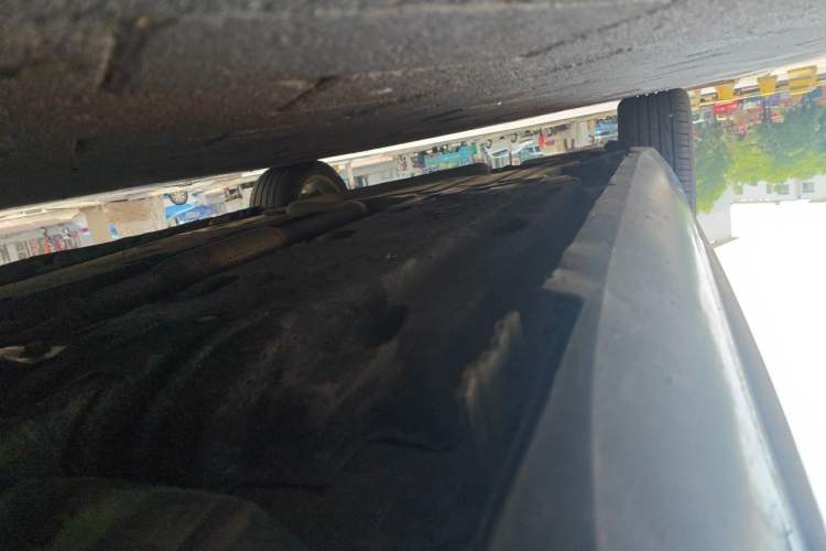 Used Cadillac XTS 2013 28T Comfort Model Chassis Front Right