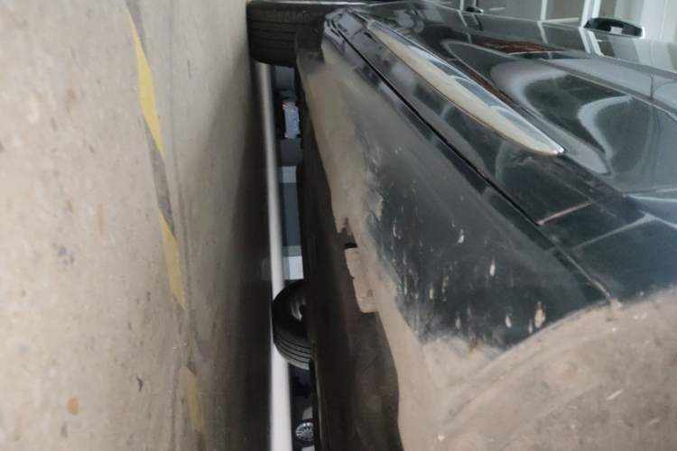 Used Cadillac XTS 2013 28T Comfort Model Chassis Front Right