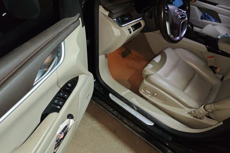 Used Cadillac XTS 2013 28T Comfort Model Driver Seat