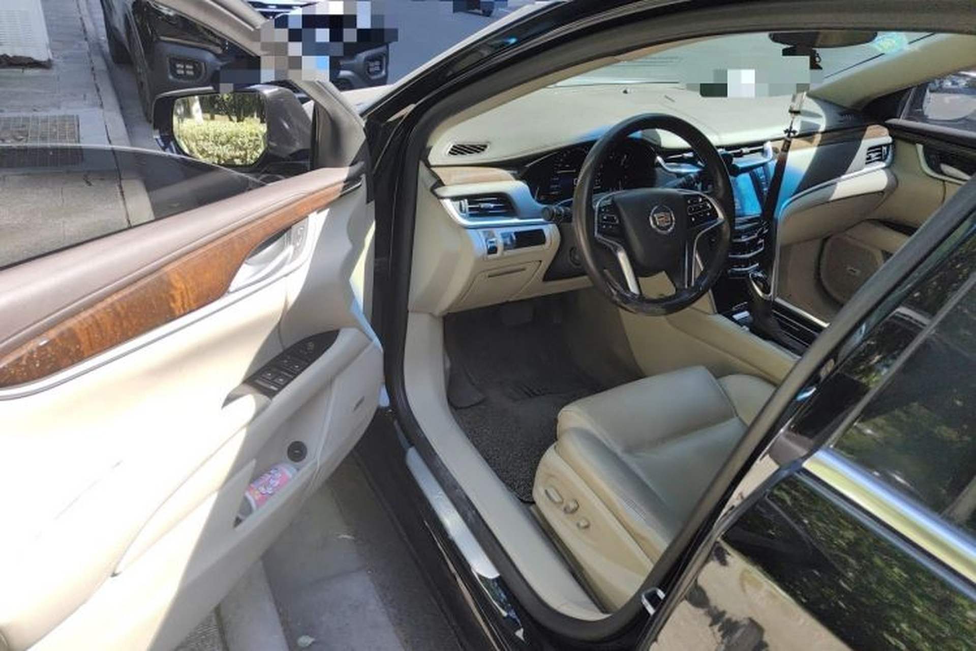 Used Cadillac XTS 2013 28T Elegant Model Driver Seat