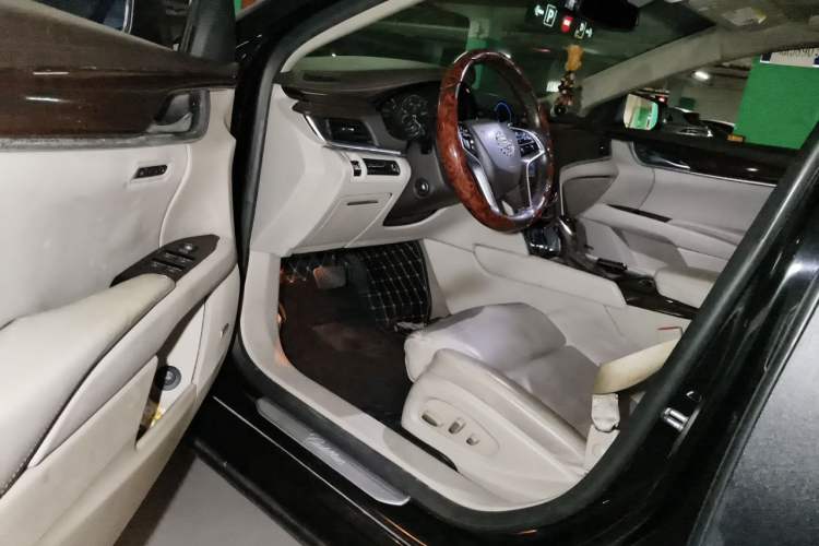Used Cadillac XTS 2013 28T Leading Model Driver Seat