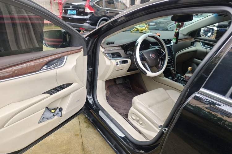 Used Cadillac XTS 2013 28T Elite Edition Driver Seat
