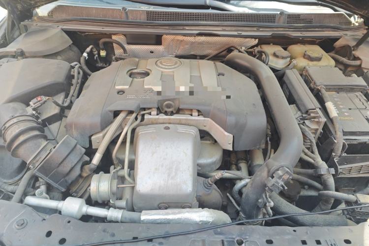 Used Cadillac XTS 2013 28T Comfort Model Engine Bay