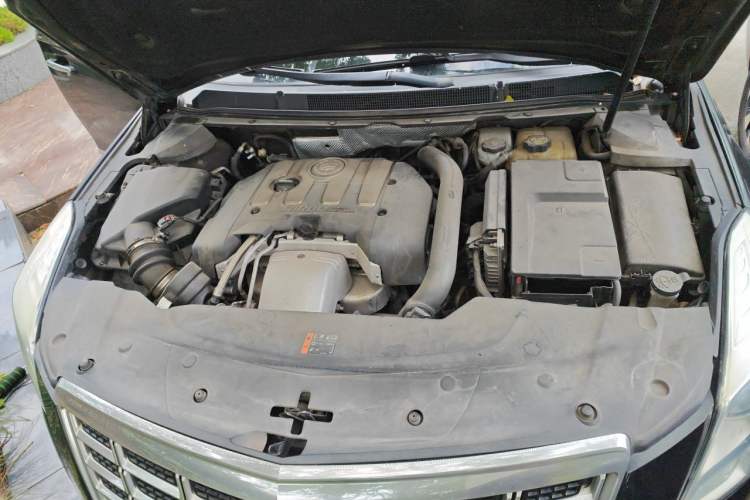 Used Cadillac XTS 2013 28T Elite Edition Engine Bay