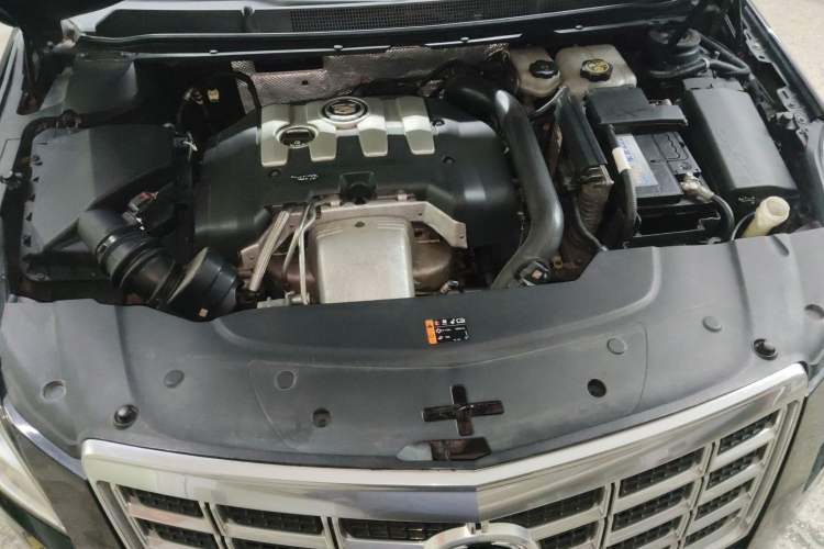 Used Cadillac XTS 2013 28T Comfort Model Engine Bay