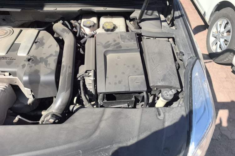Used Cadillac XTS 2013 28T Luxury Model Engine Bay Left