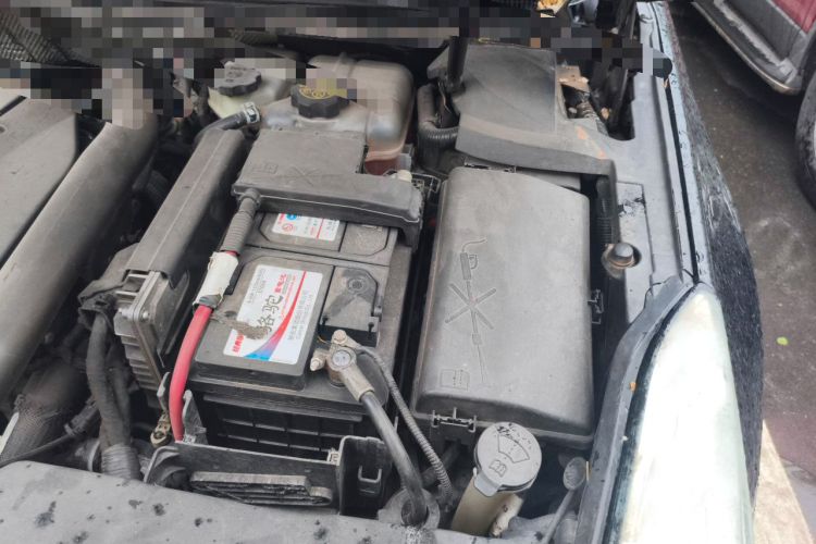 Used Cadillac XTS 2013 28T Luxury Model Engine Bay Left