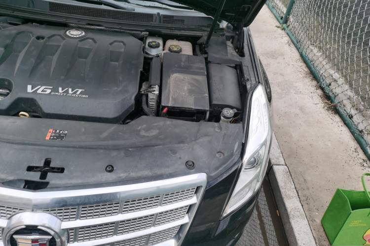 Used Cadillac XTS 2013 36S Platinum Edition Engine Bay Left