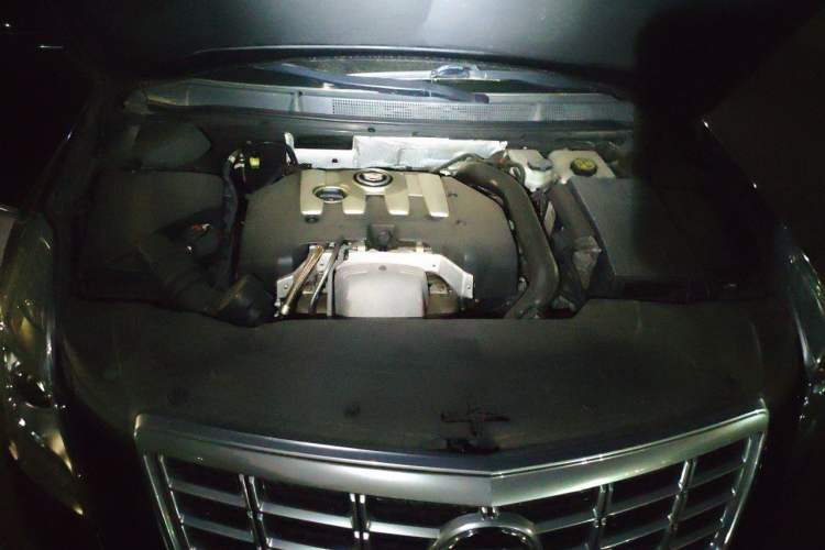 Used Cadillac XTS 2013 28T Comfort Model Engine Bay