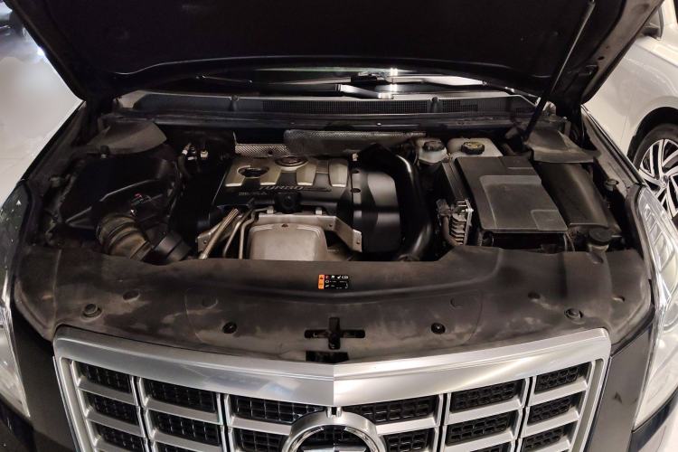 Used Cadillac XTS 2013 28T Luxury Model Engine Bay