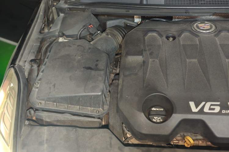 Used Cadillac XTS 2013 36S Platinum Edition Engine Bay Right