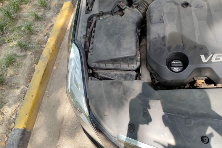 Used Cadillac XTS 2013 36S Platinum Edition Engine Bay Right