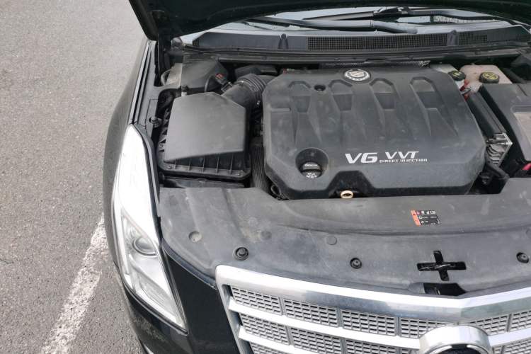 Used Cadillac XTS 2013 36S Platinum Edition Engine Bay Right