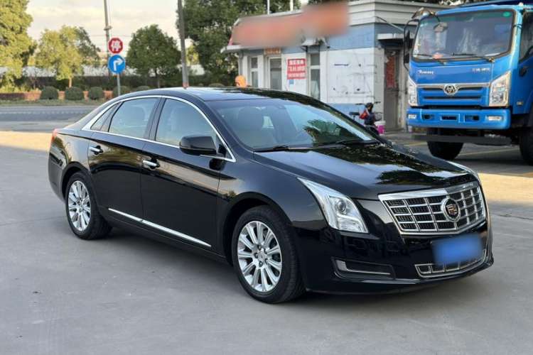 Used Cadillac XTS 2013 28T Comfort Model Exterior 2