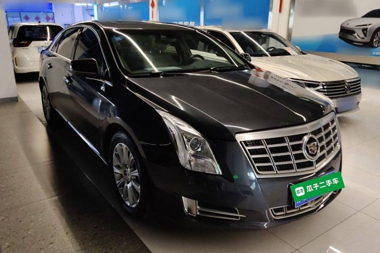 Used Cadillac XTS 2013 28T Luxury Model Exterior 2