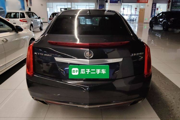 Used Cadillac XTS 2013 28T Luxury Model Exterior 4