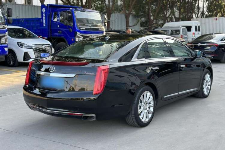 Used Cadillac XTS 2013 28T Comfort Model Exterior 5