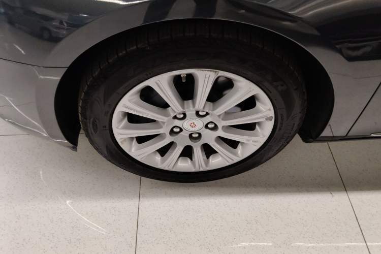 Used Cadillac XTS 2013 28T Luxury Model Exterior 7