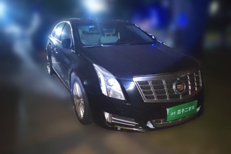 Used Cadillac XTS 2013 28T Leading Model Front Right 45 Deg