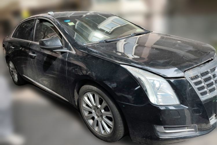 Used Cadillac XTS 2013 28T Comfort Model Front Right 45 Deg