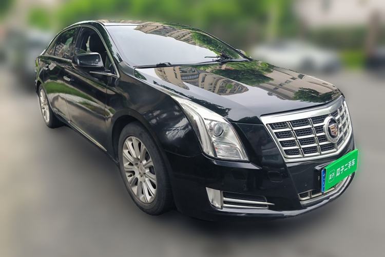 Used Cadillac XTS 2013 28T Elite Edition Front Right 45 Deg