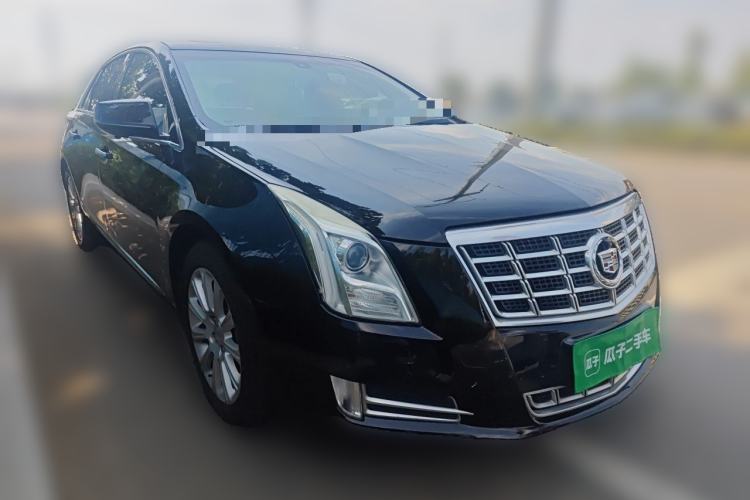 Used Cadillac XTS 2013 28T Elite Edition Front Right 45 Deg
