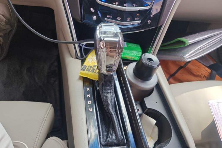 Used Cadillac XTS 2013 28T Leading Model Gear Lever