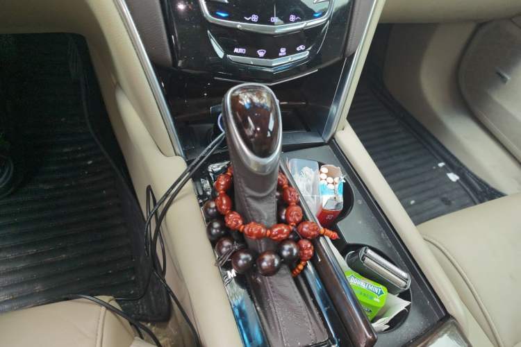 Used Cadillac XTS 2013 28T Elite Edition Gear Lever
