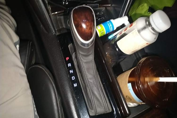 Used Cadillac XTS 2013 28T Luxury Model Gear Lever