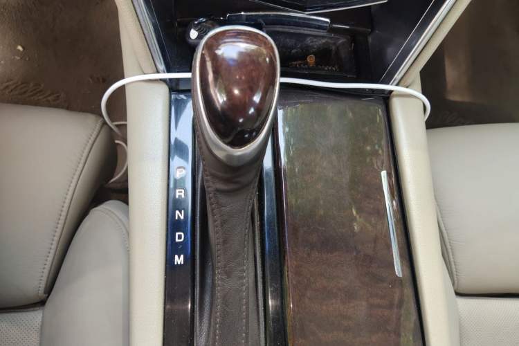 Used Cadillac XTS 2013 28T Leading Model Gear Lever