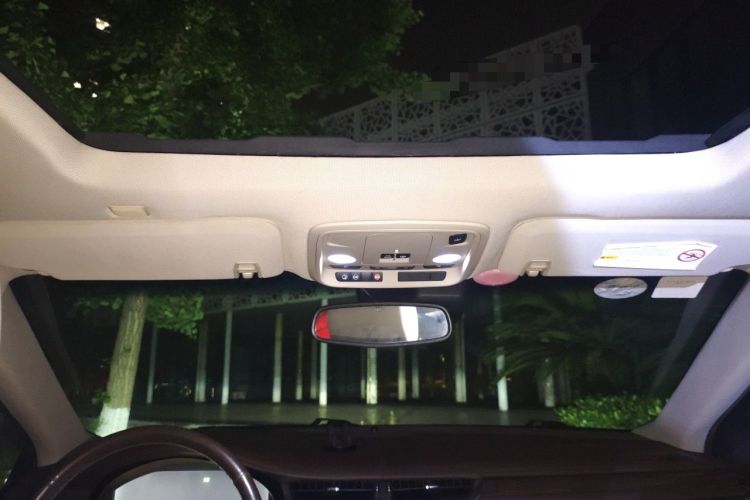 Used Cadillac XTS 2013 28T Leading Model Headliner